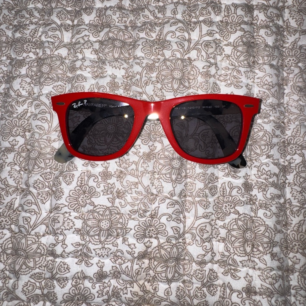 Ray-Ban Wayfarer Red Sunglasses marbel print on legs